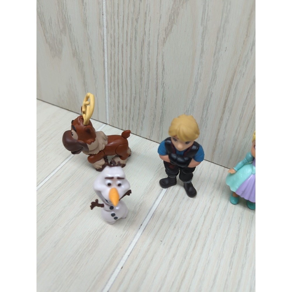 Disney Frozen Petites mini dolls posable Elsa Kristoff figures + Funko Anna Elsa - Picture 4 of 6